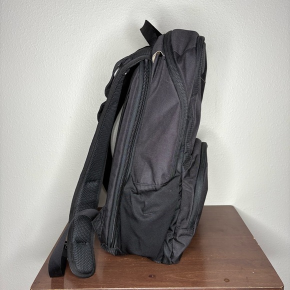 Vertx Ready Pack 2.0 Tactical EDC Backpack- CCW Concealed Carry 20L Low Profile - Picture 5 of 10